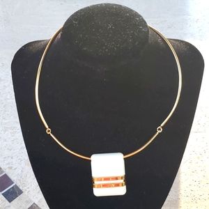 Vintage Avon 1976 Variations Neckless